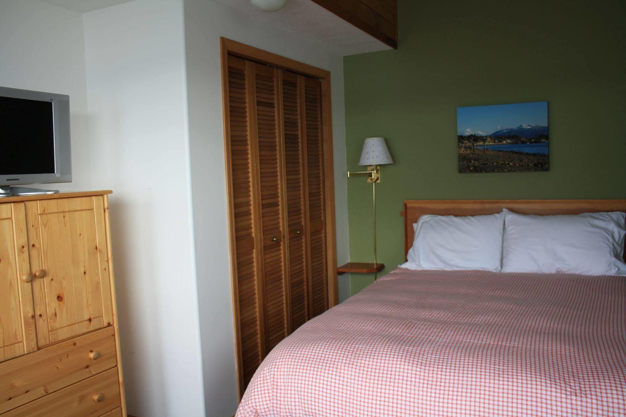 Orca Lodge Sointula Exteriör bild